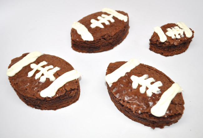 Super Bowl Football Brownies : Stoney Clover Lane