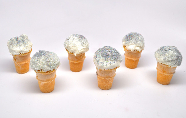 Microphone Cake Pops for Grammys Party : Stoney Clover Lane